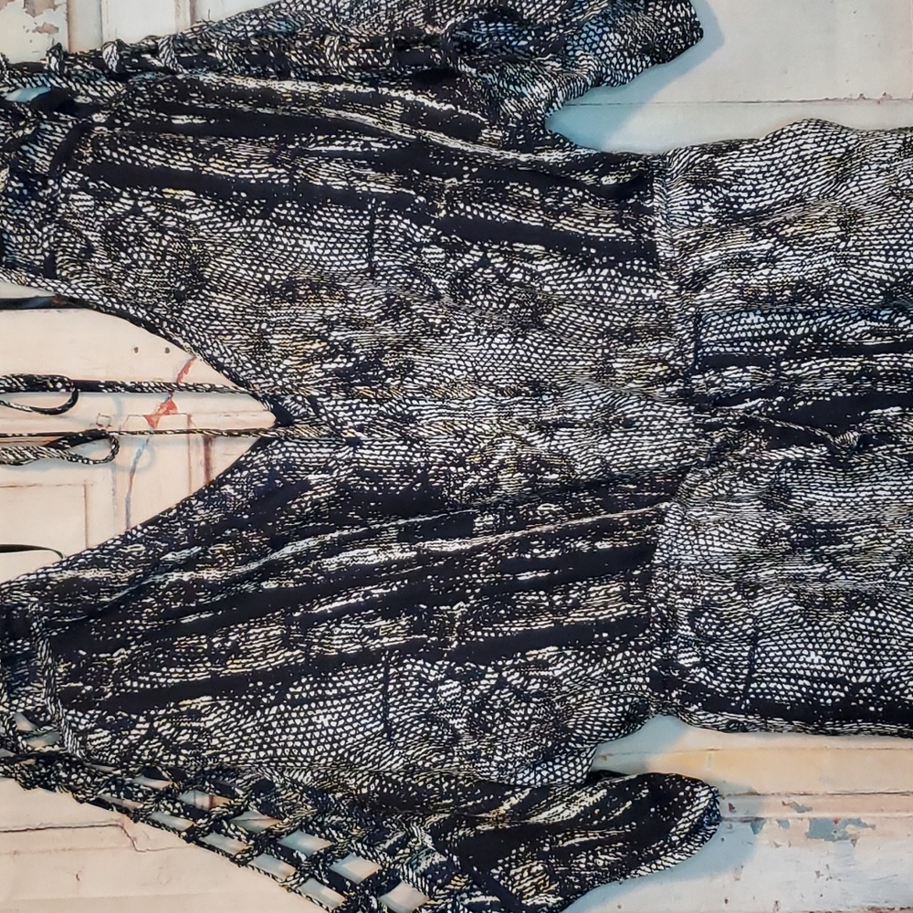 NWT Ark & Co. Animal Print Clinched Waist Romper W/Tie Size M
